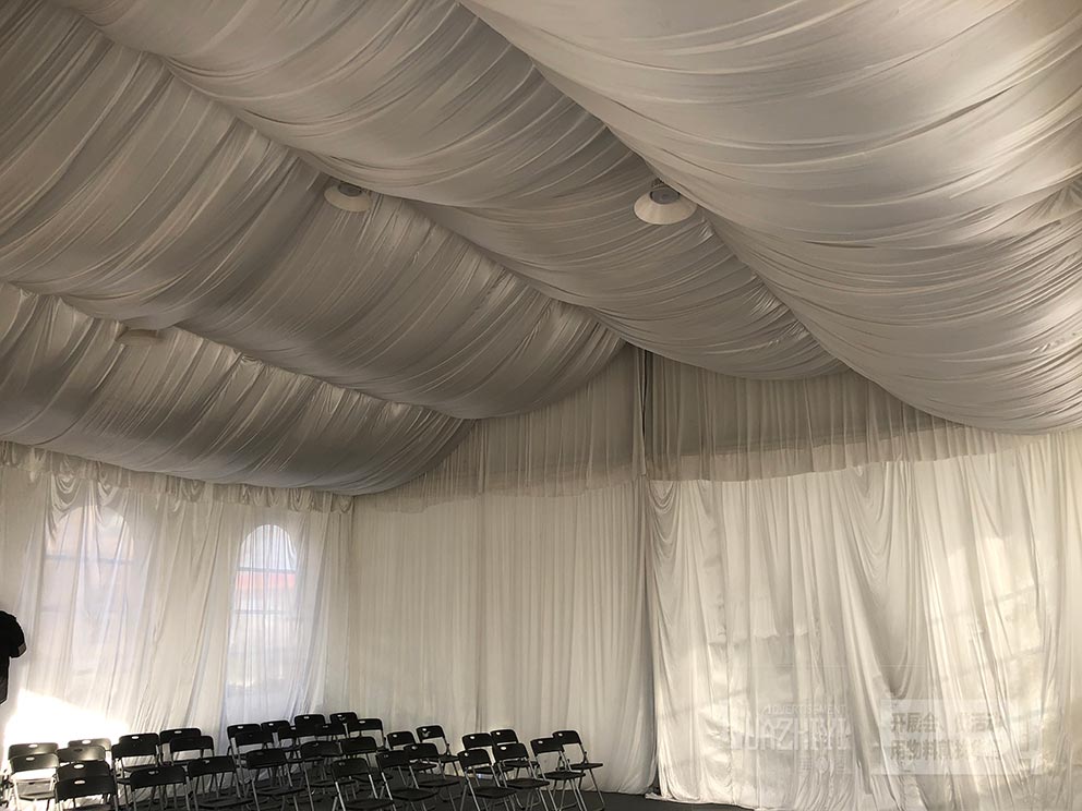 紗幔軟裝出租配備篷房整體協(xié)調(diào)美觀