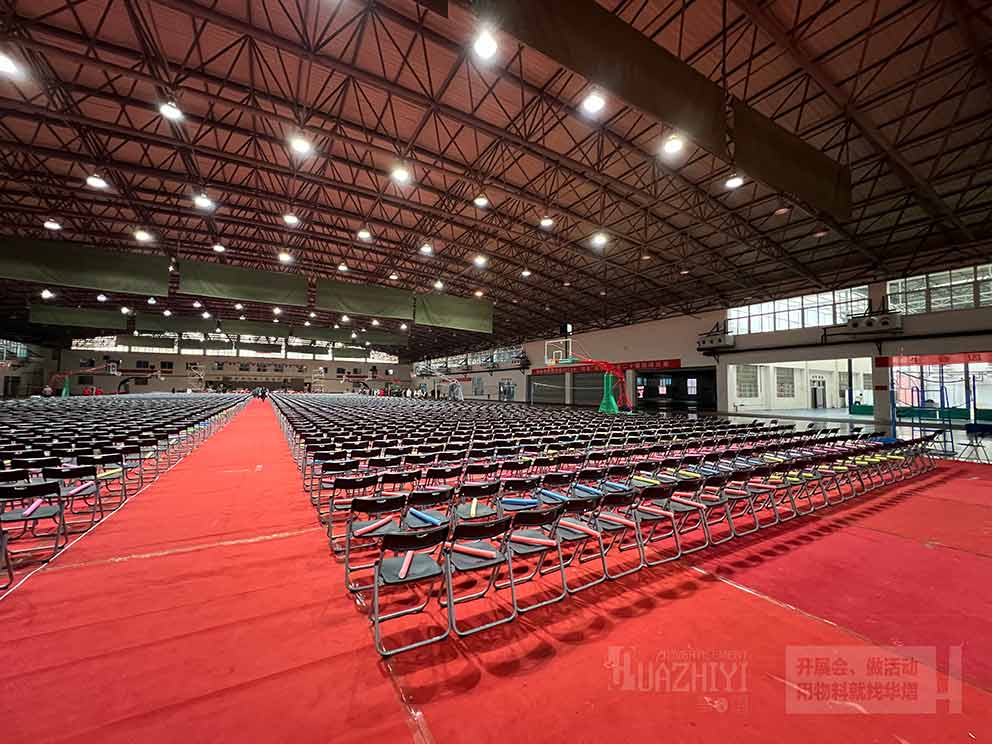 黑色折疊椅租賃使用現(xiàn)場直拍