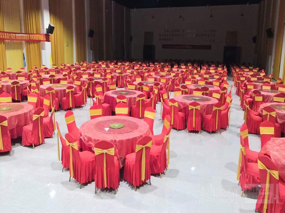 宴會桌椅出租可以展現(xiàn)宴會的主題和魅力