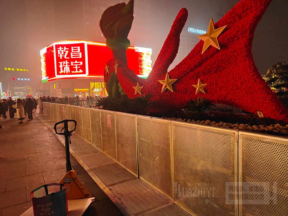 二七廣場(chǎng)防爆欄出租分隔場(chǎng)地