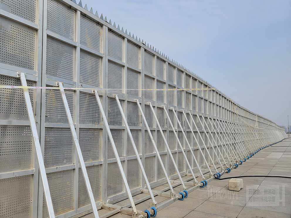 奧體防爆墻現(xiàn)場直拍—華熠廠家保駕護航