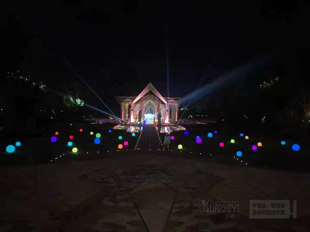 華熠發(fā)光球出租打造獨特視覺效果