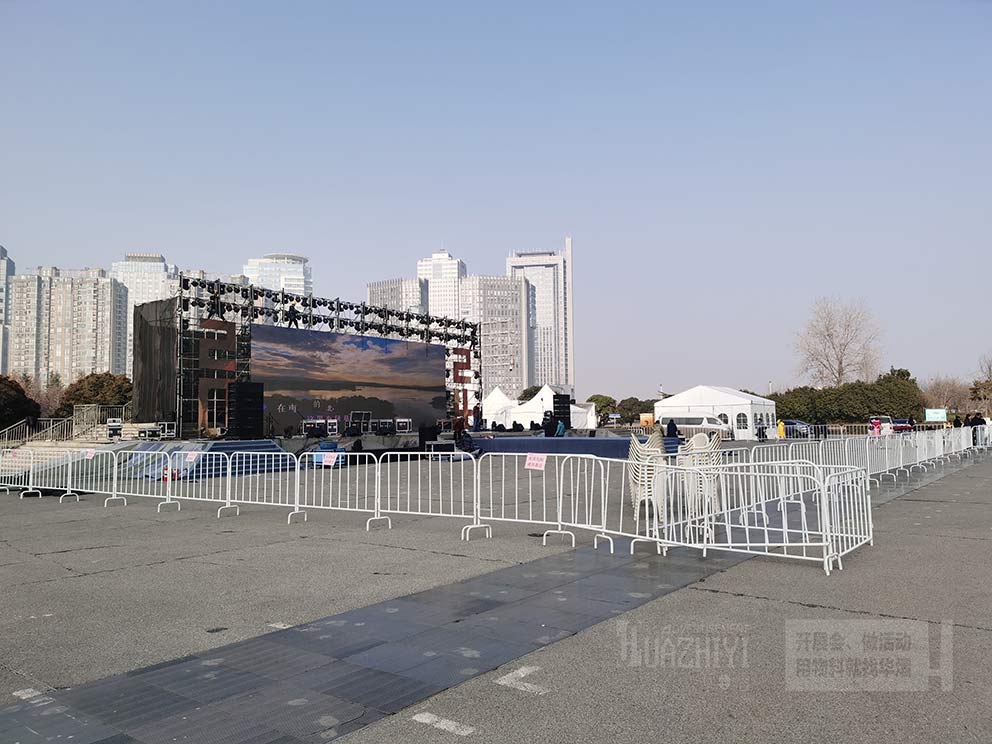 雷亞舞臺(tái)租賃公司華熠參與戶外專場(chǎng)活動(dòng)