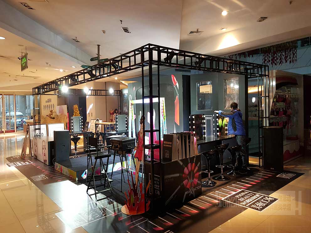 燈光架租賃使用在商場美妝活動中