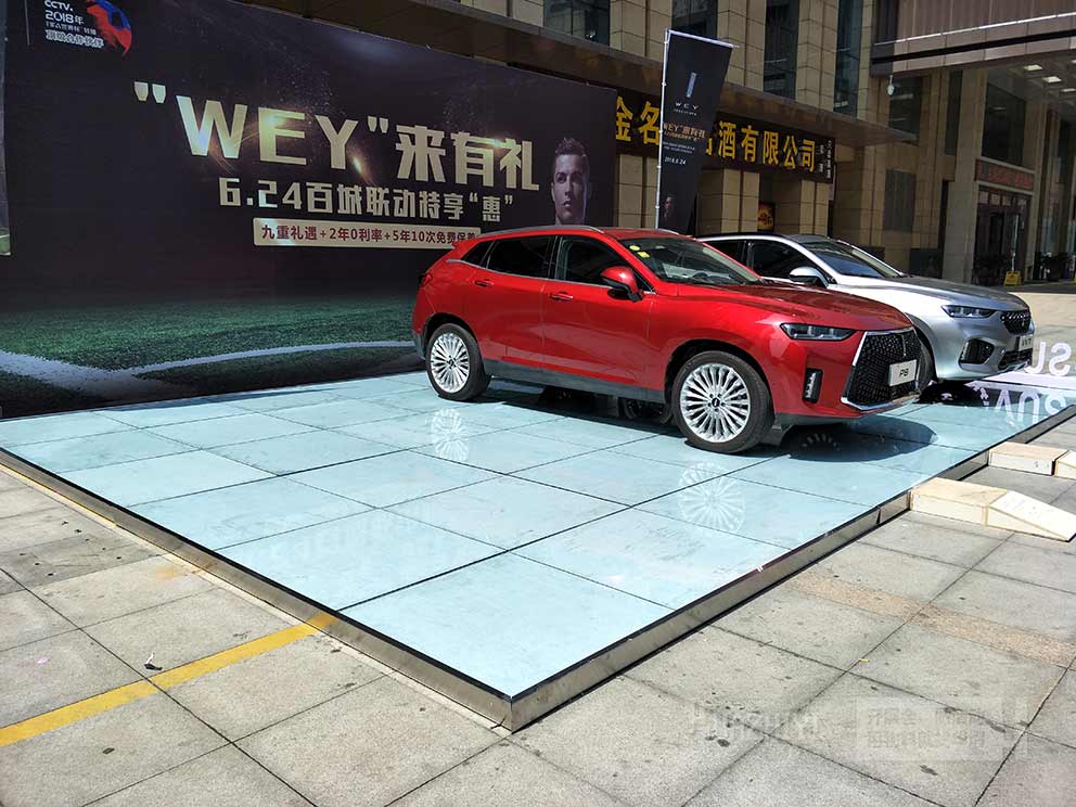 戶外車展特惠活動(dòng)租賃華熠玻璃地臺(tái)