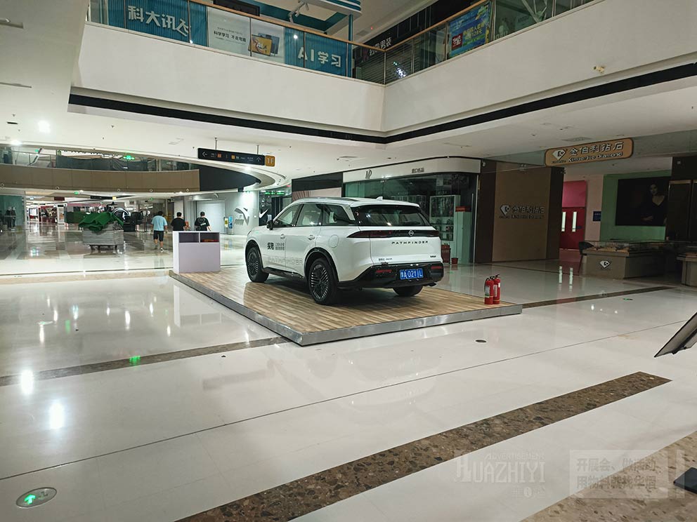 鄭州惠濟(jì)萬達(dá)汽車品牌車展地臺(tái)出租現(xiàn)場直拍