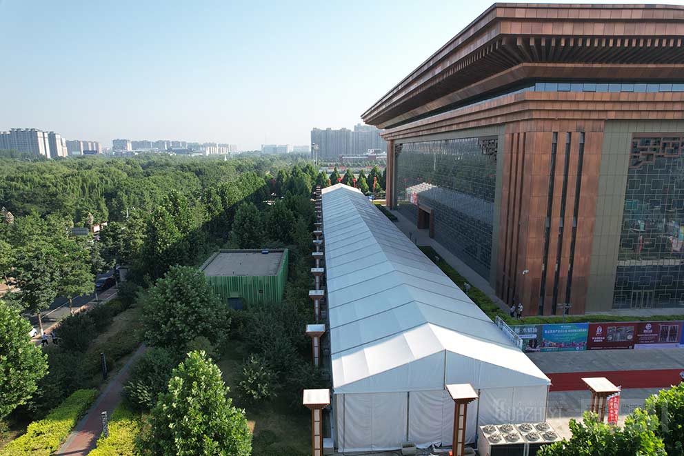 鄭州展銷會篷房租賃現(xiàn)場搭建家具展大跨度篷房