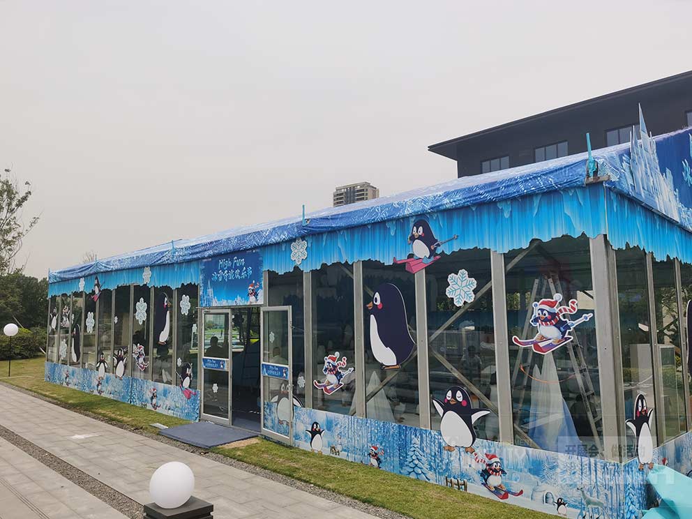 夏季室外活動租賃玻璃篷房時需要搭配空調(diào)