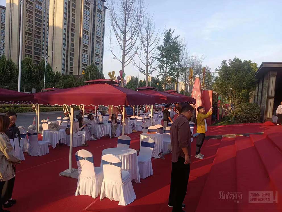華熠單邊傘租賃助力盛業(yè)潤(rùn)華園交房活動(dòng)