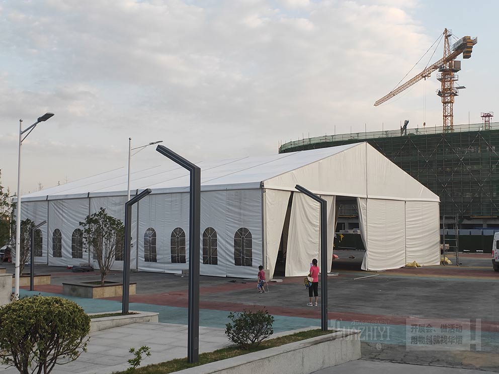 大跨度臨時倉儲篷房租賃：華熠助您倉庫車棚迅速搭建
