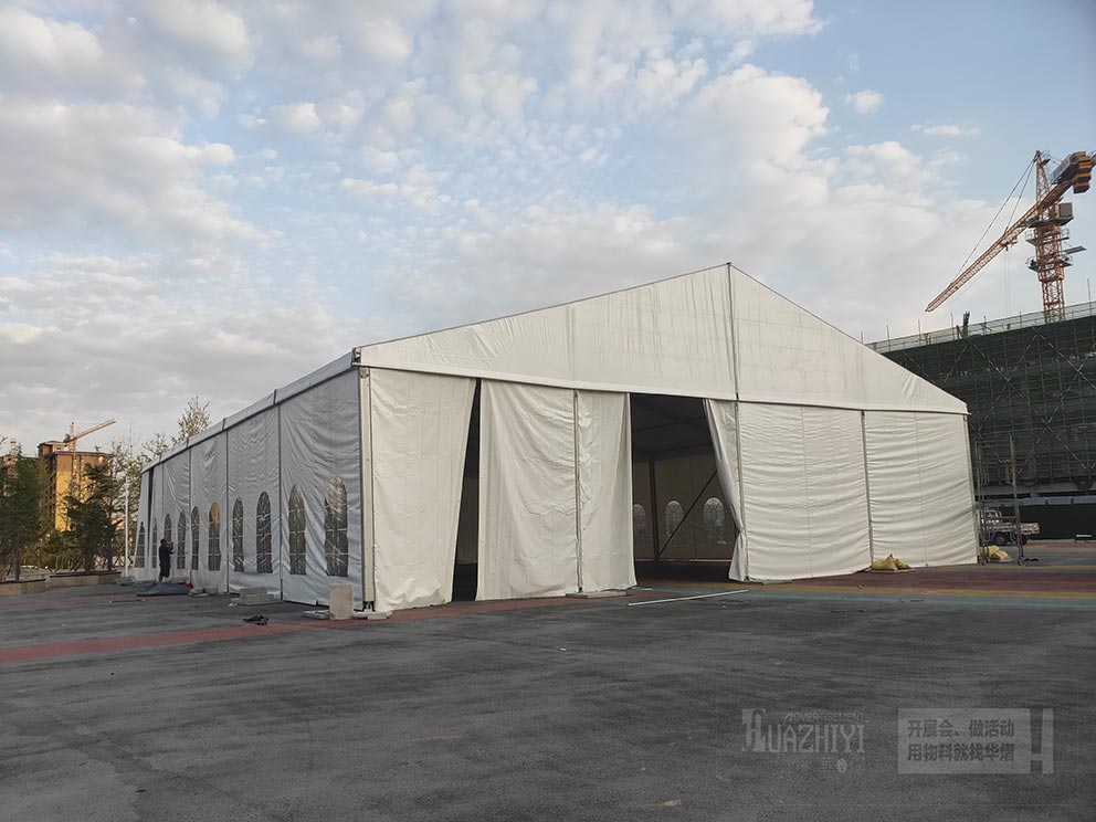大跨度臨時倉儲篷房租賃：華熠助您倉庫車棚迅速搭建