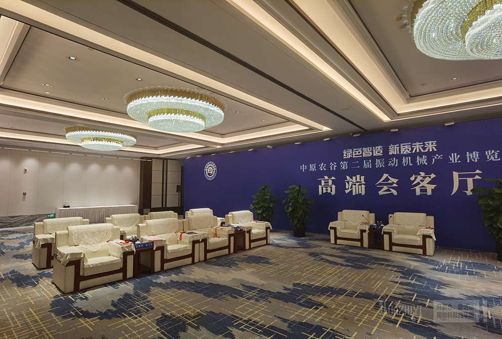 鄭州桌椅出租廠家助力布置博覽會(huì)臨時(shí)座椅