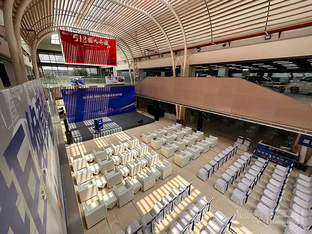 鄭州沙發(fā)桌椅出租公司布置開園儀式觀眾席