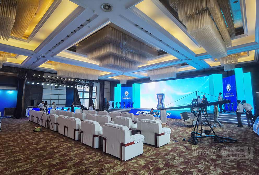 鄭州桌椅出租廠家助力布置博覽會(huì)臨時(shí)座椅