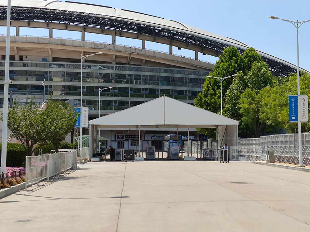 安檢門設(shè)備出租—華熠安檢門閘機助力安全檢查