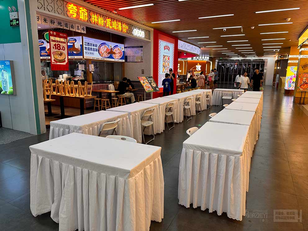 桌椅出租廠家助力商場漫展活動(dòng)