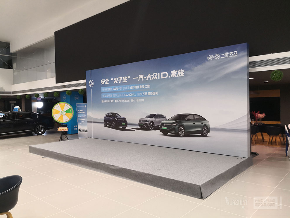 鄭州舞臺(tái)搭建配套桁架配套可以組成一個(gè)展示的平臺(tái)