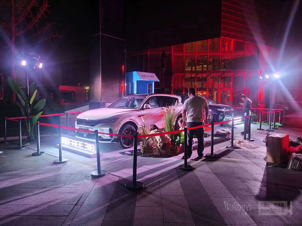 鄭州隔離帶出租負責布置商場外圍臨時車展