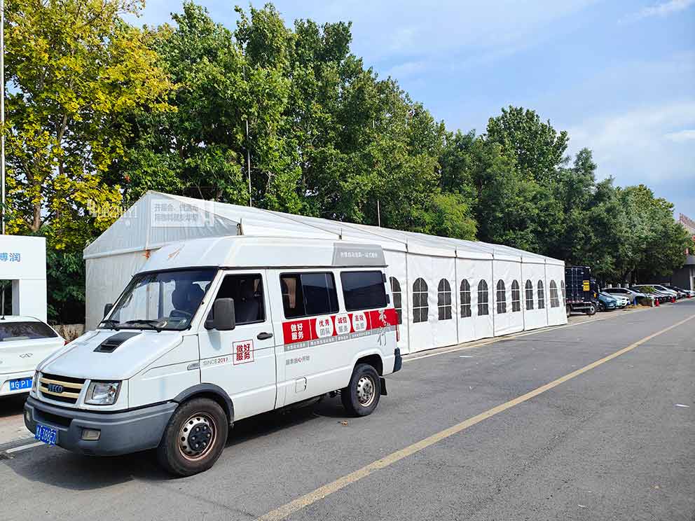 洛陽篷房租賃搭建的白色篷房現(xiàn)場(chǎng)細(xì)節(jié)圖來了