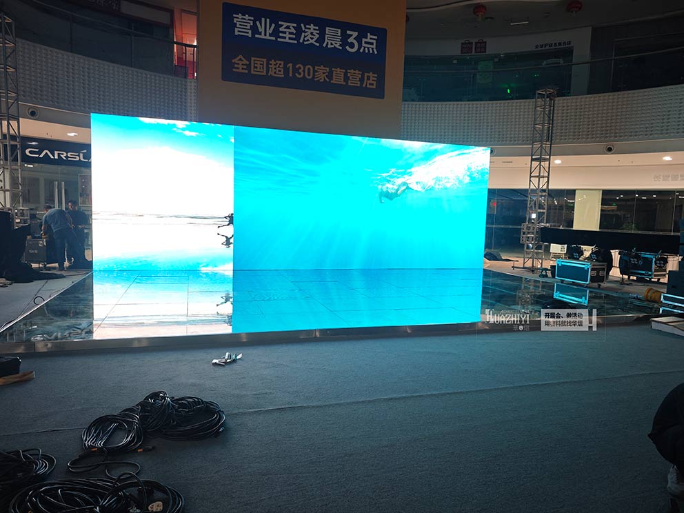 鄭州地臺租賃搭建中原萬達(dá)比亞迪車展玻璃地臺