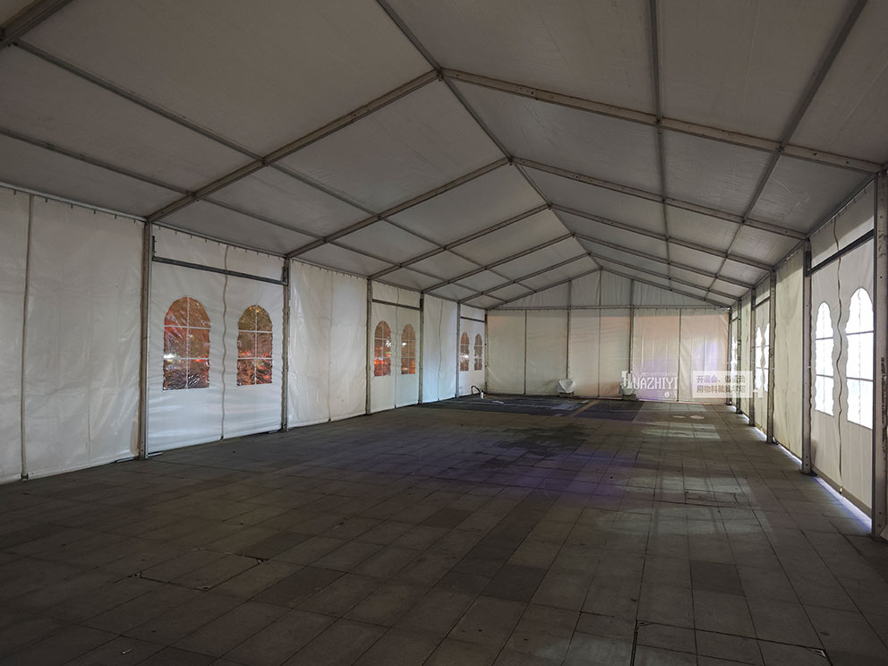 鄭州篷房租賃搭建一座室外短時(shí)特賣白色篷房