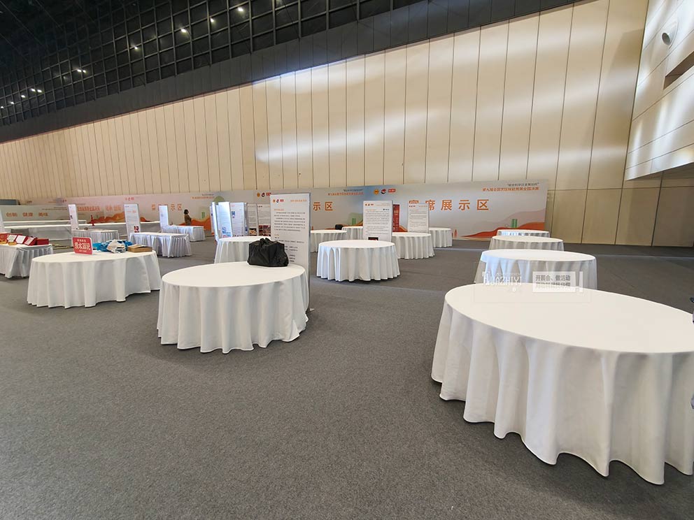 鄭州桌椅出租助力會展中心烹飪大賽活動