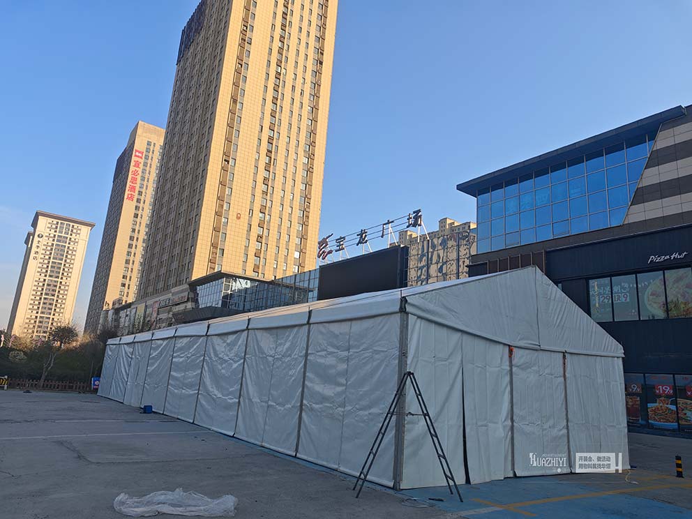 華熠篷房租賃廠家搭建河南省內(nèi)多個(gè)地市俄羅斯特賣篷房