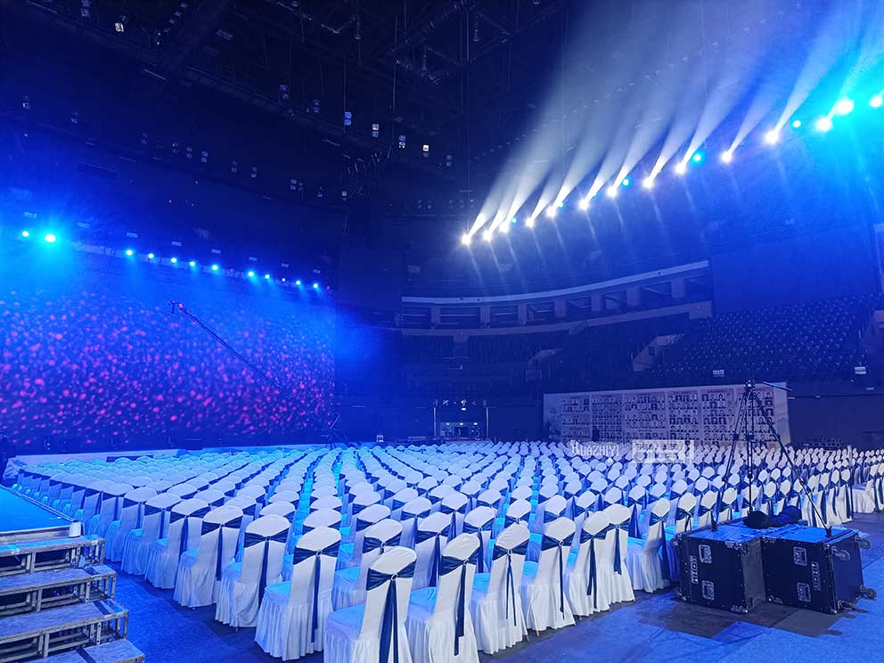 鄭州桌椅出租提供奧體貝殼年會現(xiàn)場貴賓椅租賃