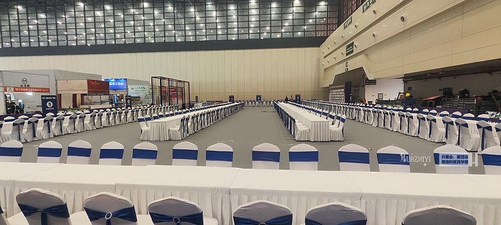 華熠貴賓椅長條桌出租現(xiàn)身會展中心展覽會