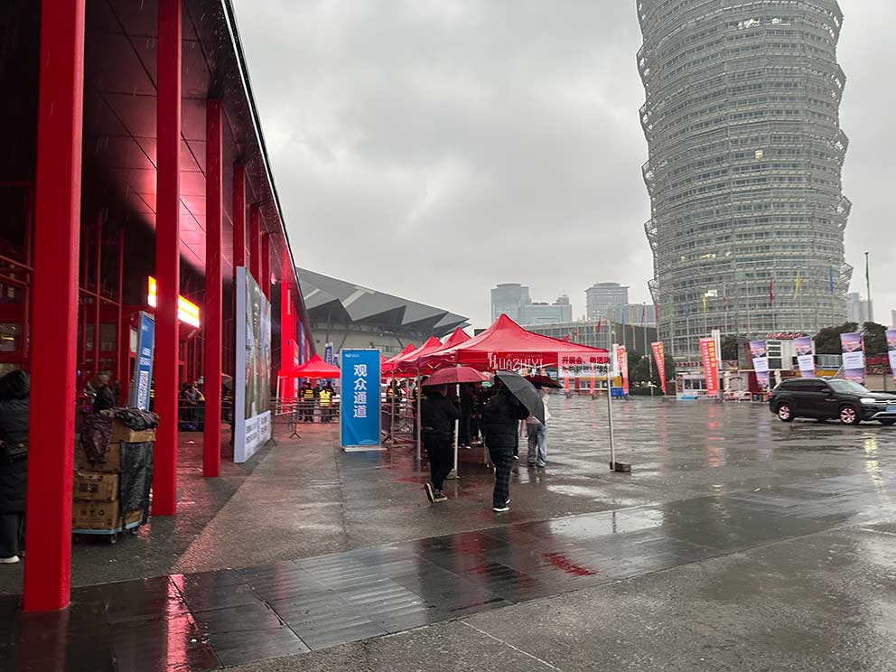 華熠簡易帳篷搭建助力塑料產(chǎn)業(yè)博覽會活動(dòng)