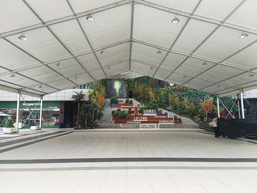 杉杉奧特萊斯廣場篷房由華熠篷房租賃搭建