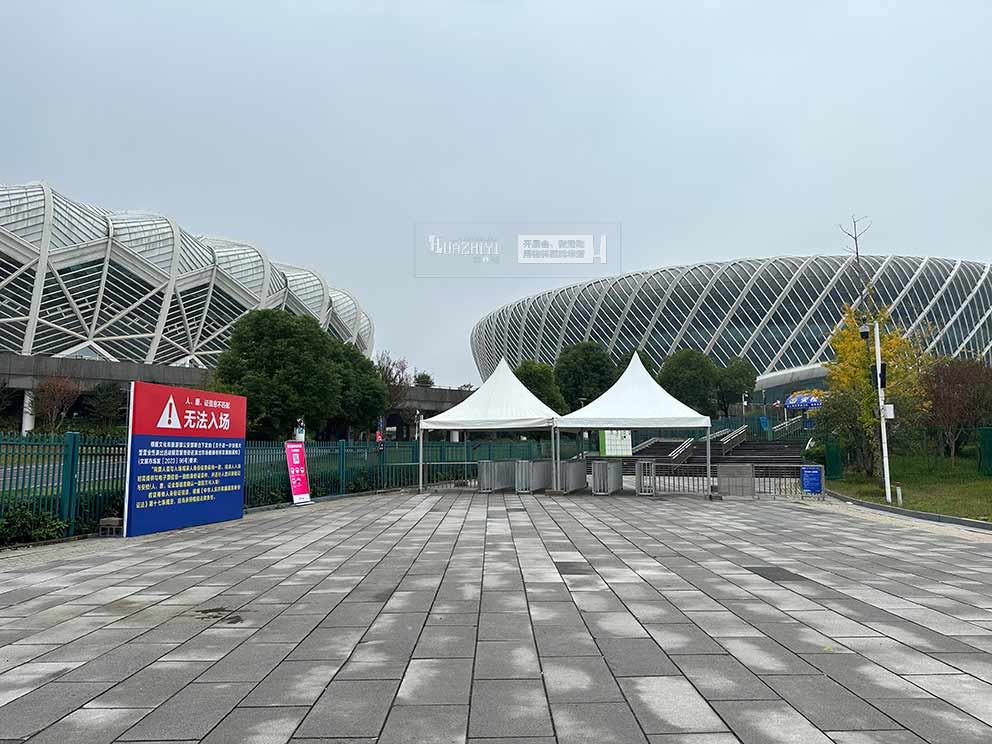 陳楚生2025演唱會(huì)武漢站由華熠帳篷鐵馬護(hù)欄租賃布場