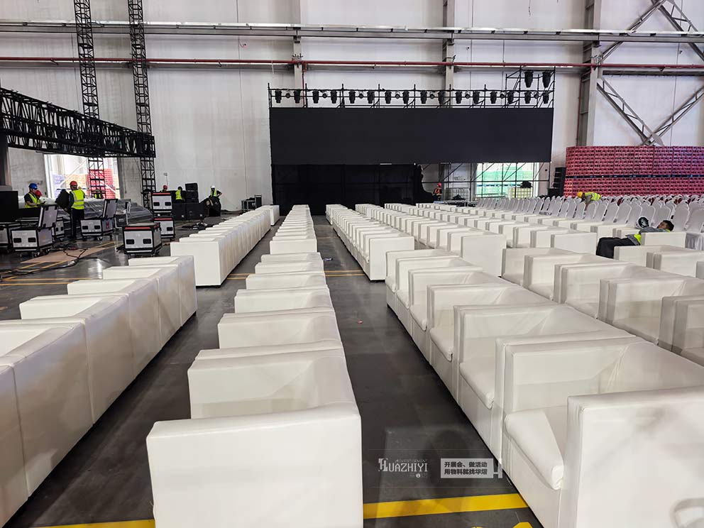 鄭州沙發(fā)出租選款指南：按活動場景挑合適沙發(fā)