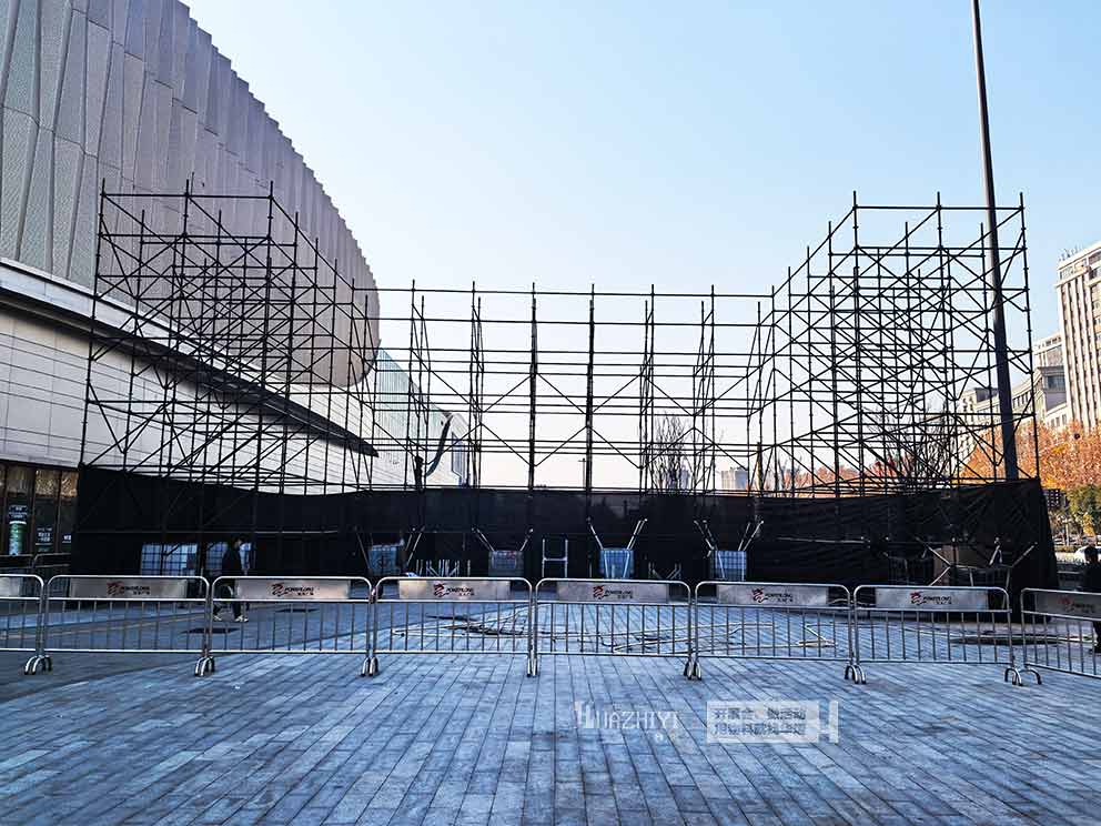 濟源寶龍廣場雷亞架由華熠雷亞架租賃公司搭建