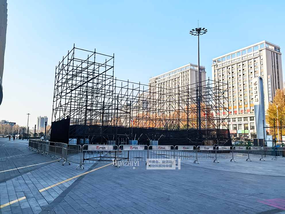 濟源寶龍廣場雷亞架由華熠雷亞架租賃公司搭建